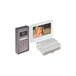 Divu vadu HIKVISION video domofonu sistēma ar 7 skārienjutīgu monitoru un kontrolieri, kas aprīkots ar 4 2 vadu kopnēm; Video Doorphone ir