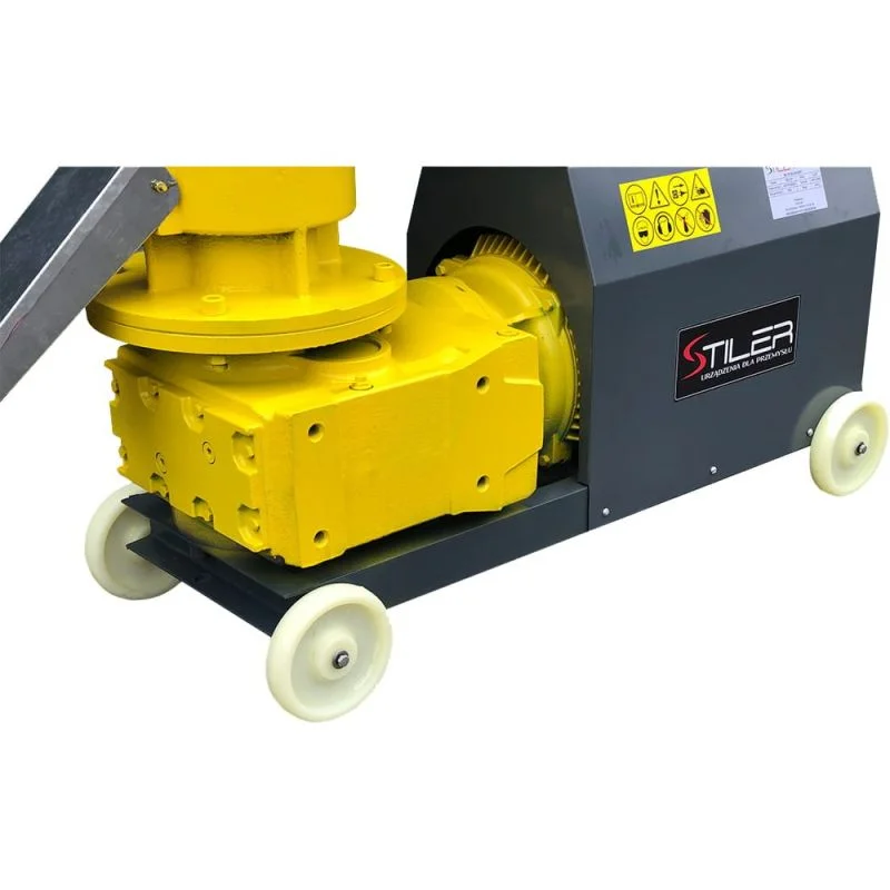 Granulator STILER 11kW - Stiler pt 410 - Pres knaibles - Skruvju kompresoru ar zavetaju 11kw Granulator STILER 11kW - Stiler pt 410 - Pres knaibles - Skruvju kompresoru ar zavetaju 11kw
